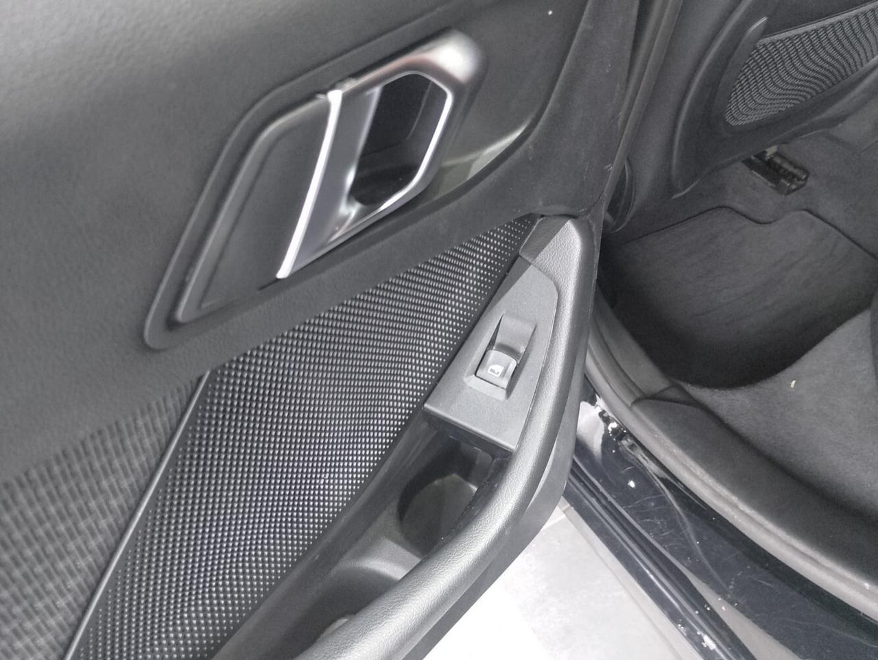 Bmw 116d 5p. Business Advantage