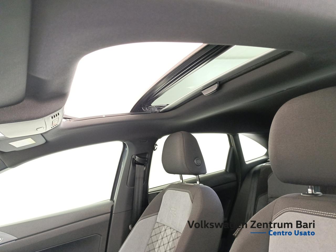Volkswagen Taigo 1.0 tsi r-line 115cv dsg