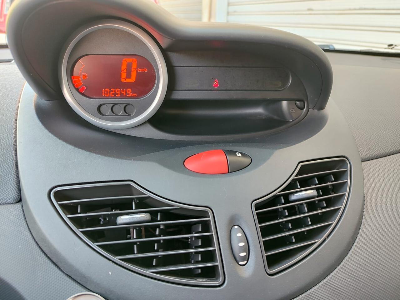 Renault Twingo 1.2 BENZINA 2013!!!