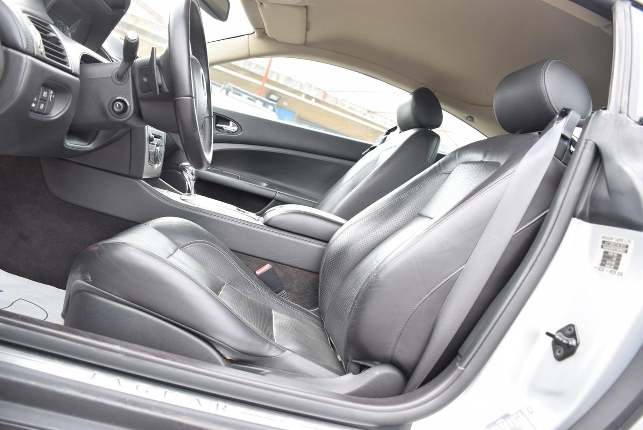 Jaguar XK 4.2 V8 Coupé AUTOM. - CERTIFICATA TAGLIANDATA NAVI CRUISE SENSORI PELLE