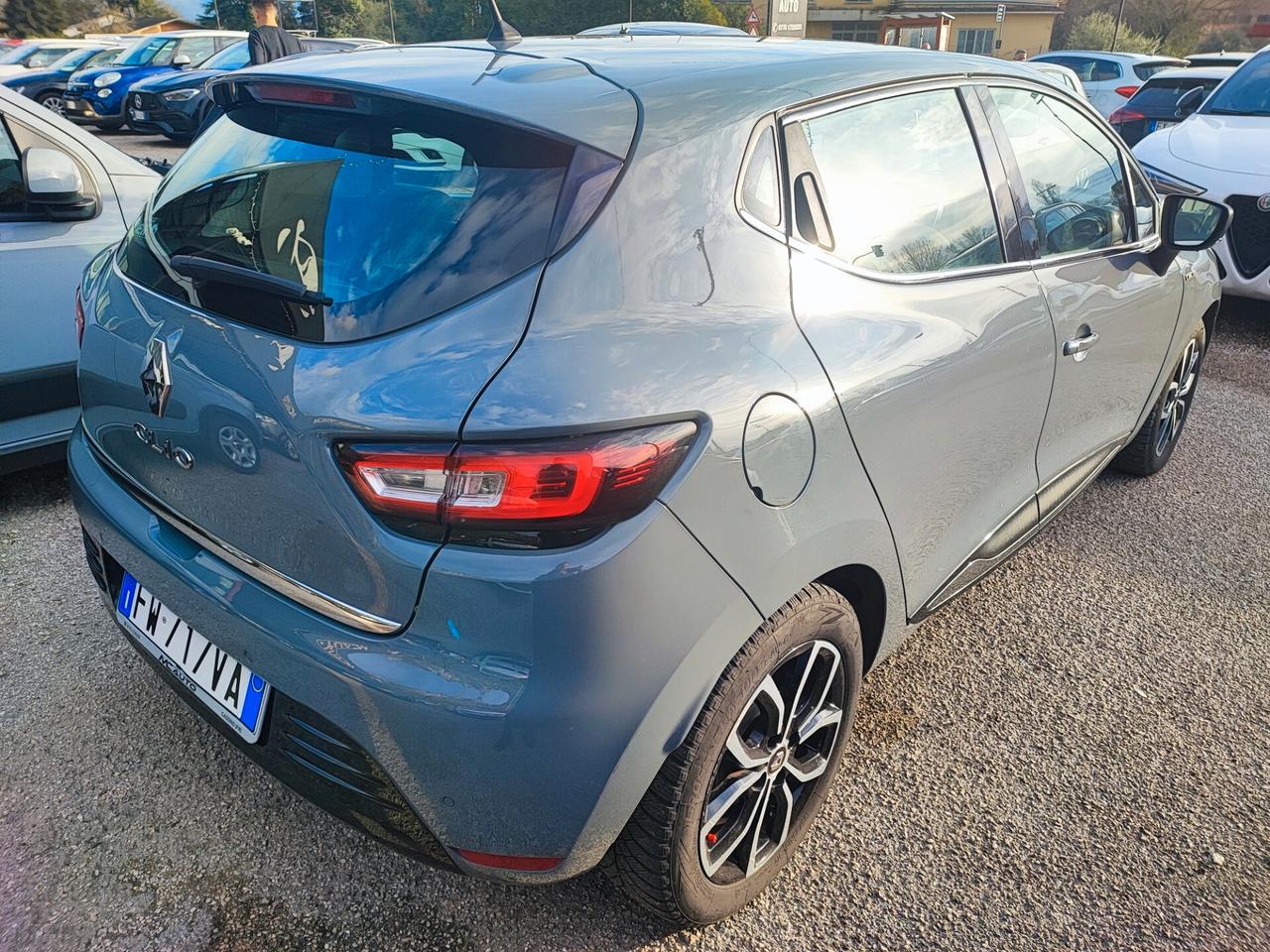 Renault Clio dCi 8V 75 CV 5 porte Moschino Life