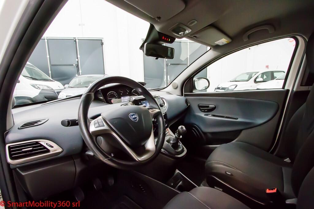 Lancia Ypsilon 1.0 FireFly 5 porte S&S Hybrid Gold