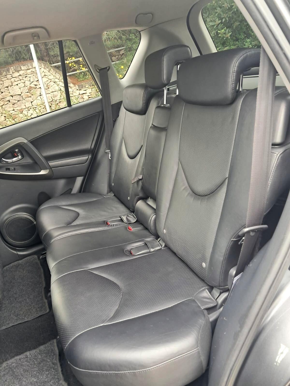 Toyota RAV 4 RAV4 2.2 D-4D 150 CV DPF Luxury