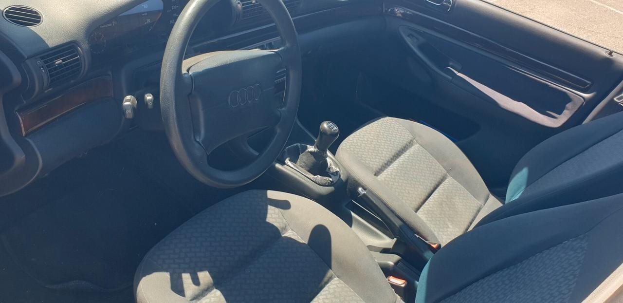 Audi A4 1.8 turbo cat