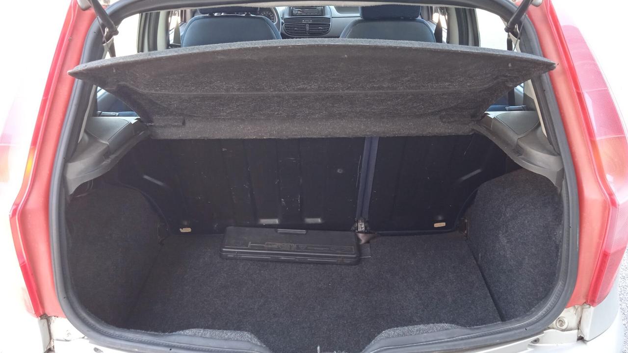Fiat Punto 1.2i cat 5 porte ELX