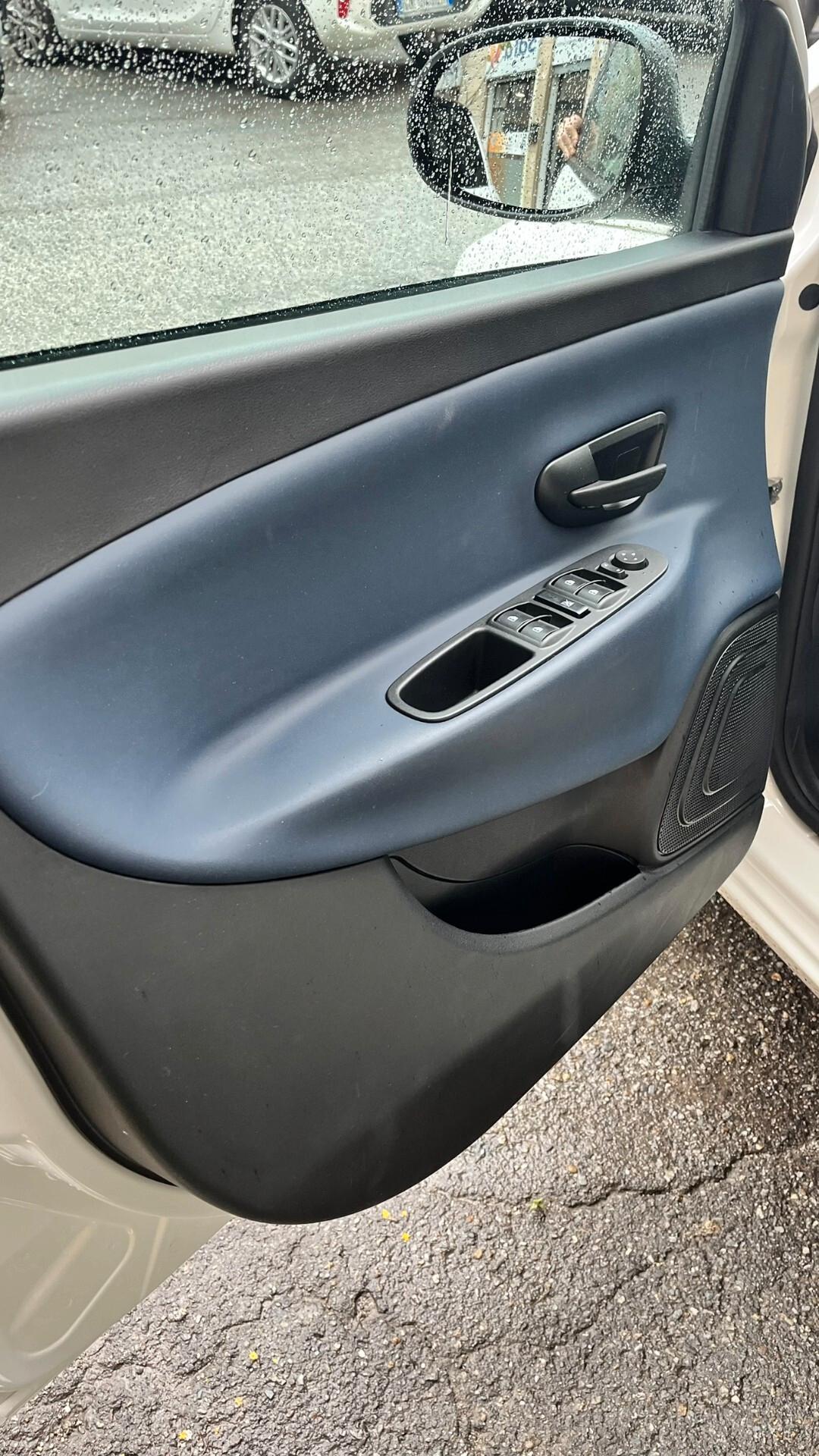 Lancia Ypsilon 1.0 2024 Platinum