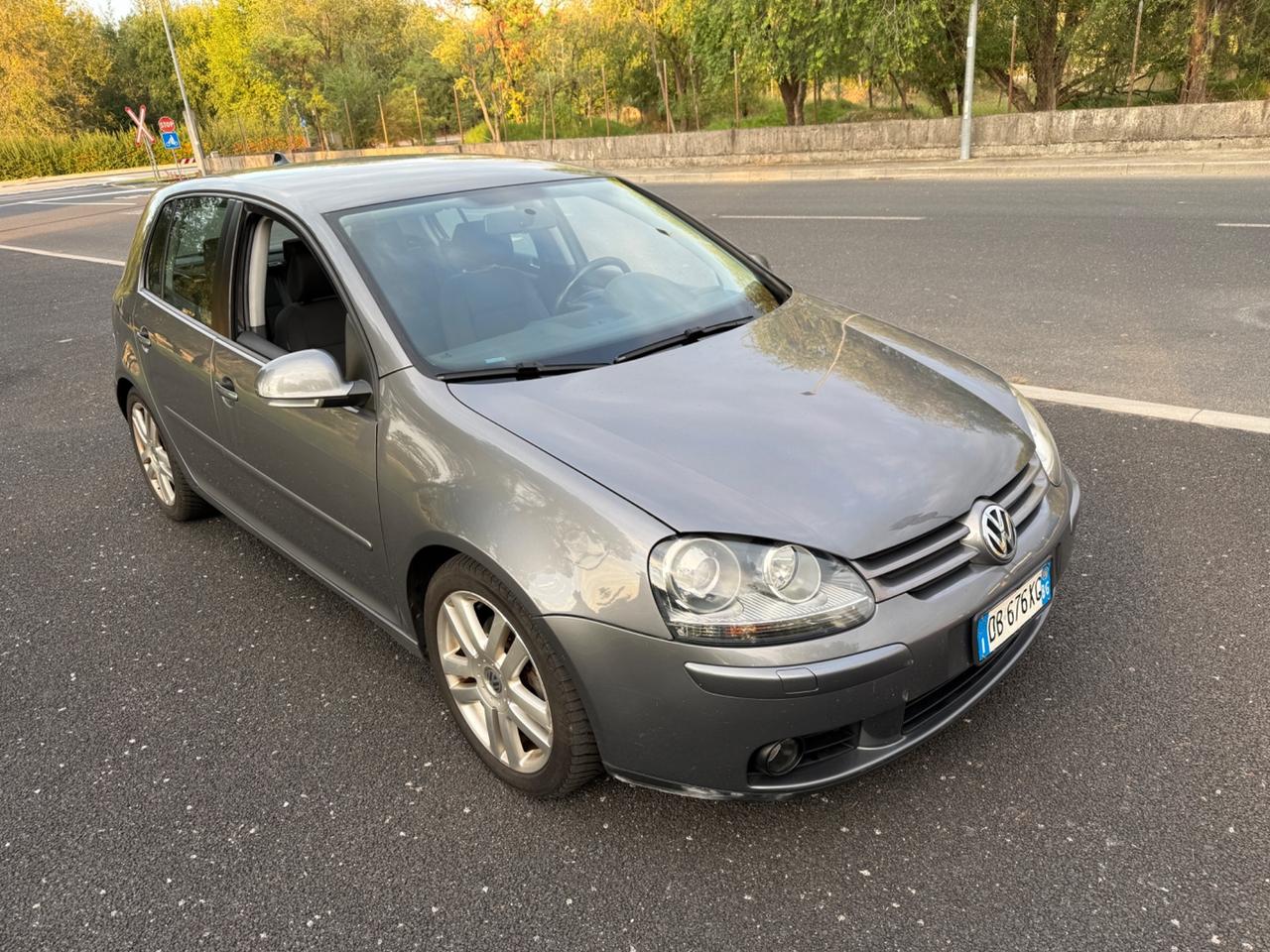 Volkswagen Golf 2.0 16V TDI 5p. Sportline