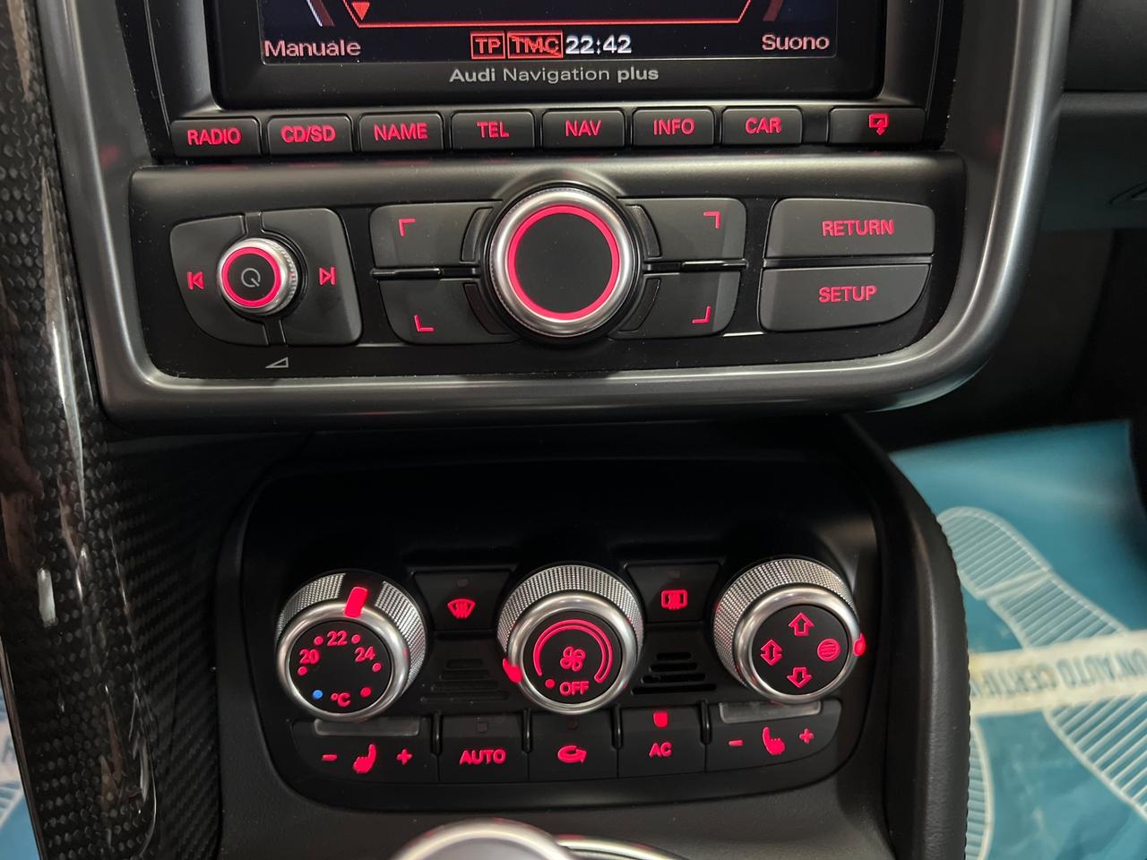 Audi R8 4.2 V8 FSI quattro R tronic Carbon
