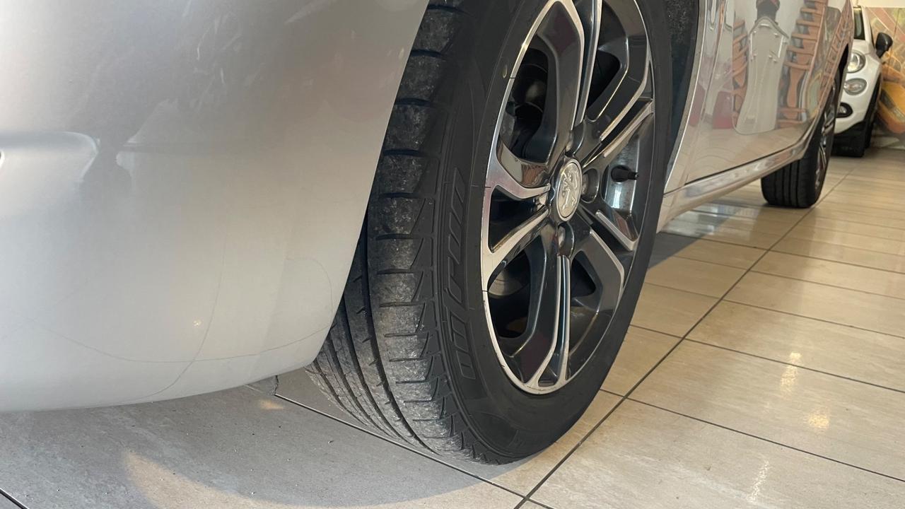 Peugeot 208 1.4 HDi 68 CV 5 porte Active