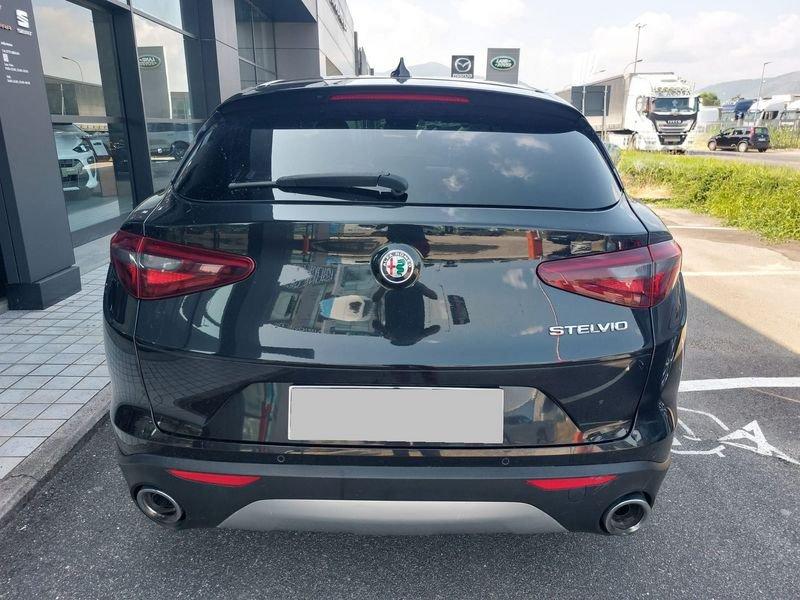 Alfa Romeo Stelvio 2.2 Turbodiesel 160 CV AT8 RWD Sport-Tech