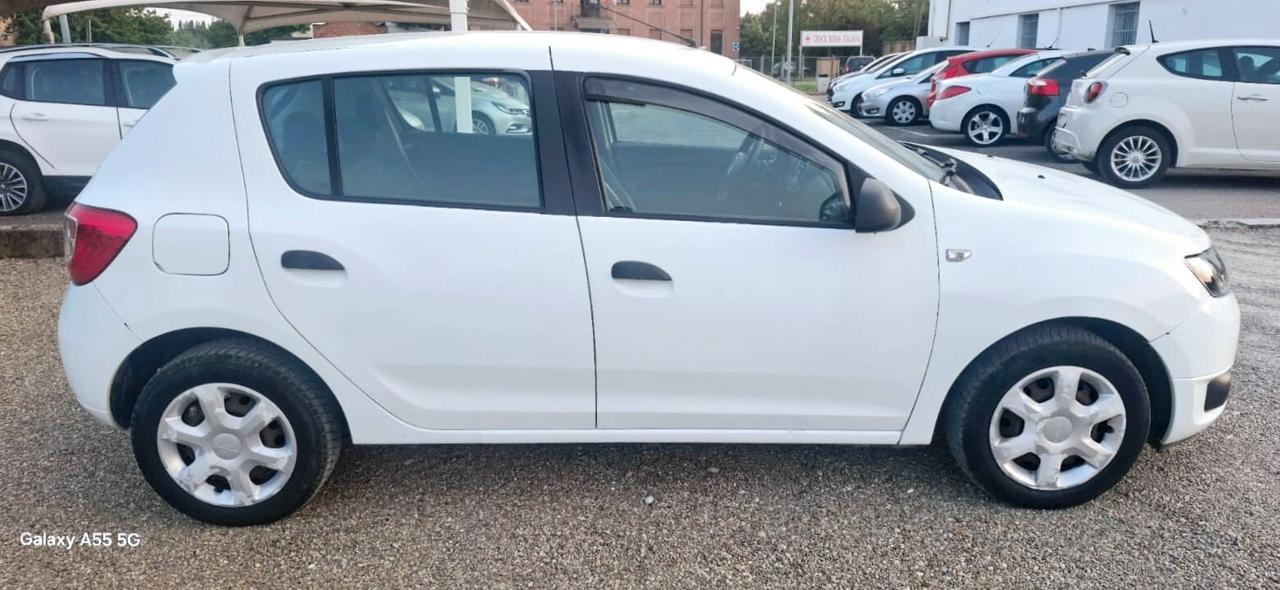 Dacia Sandero 0.9 TCe 12V T-GPL 90 Start&Stop SS Lauréate Family
