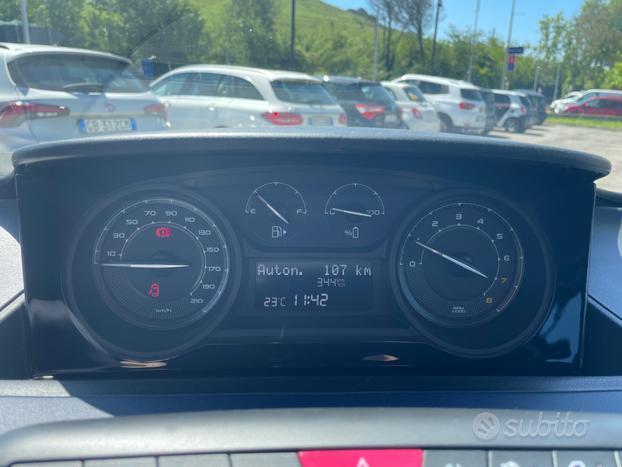 Lancia Ypsilon 1.0 firefly hybrid Platino 70cv KM0