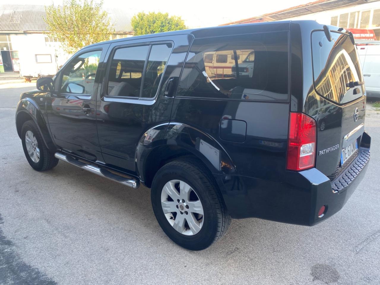 Nissan Pathfinder 2.5 dCi XE Plus