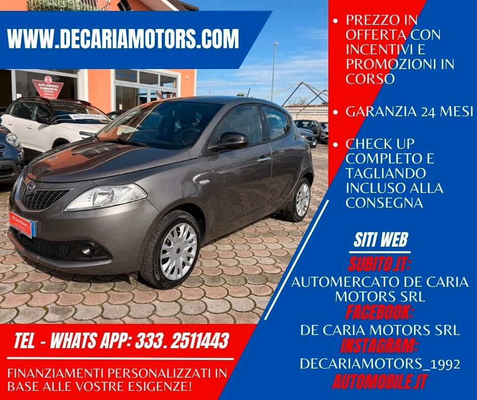 LANCIA Ypsilon Hybrid 1.0 Benz. 70CV Silver - 2022