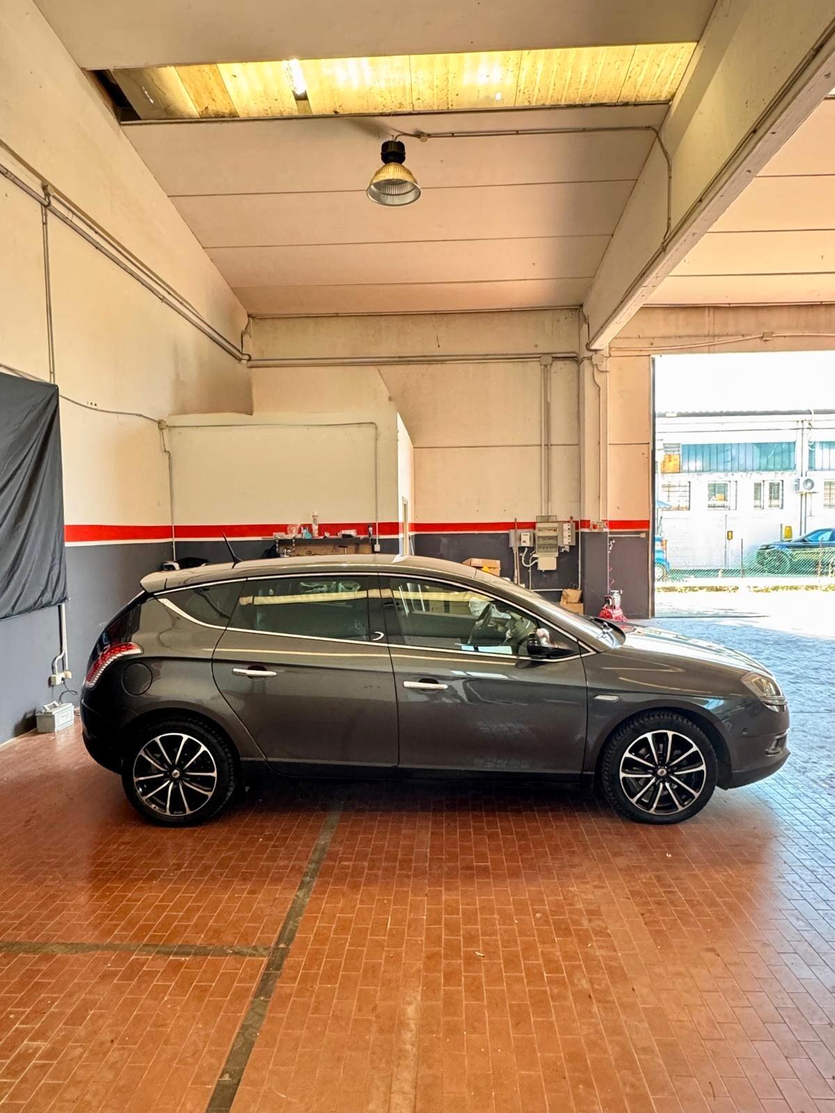 Lancia Delta 1.6 MJT DPF Platino