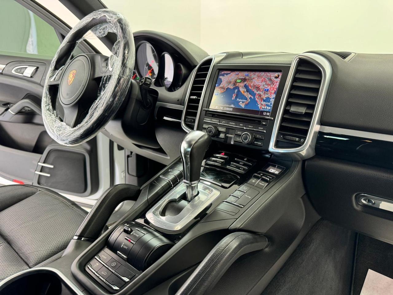 Porsche Cayenne 3.0 Diesel-TIPTRONIC-GARANTITO-2012