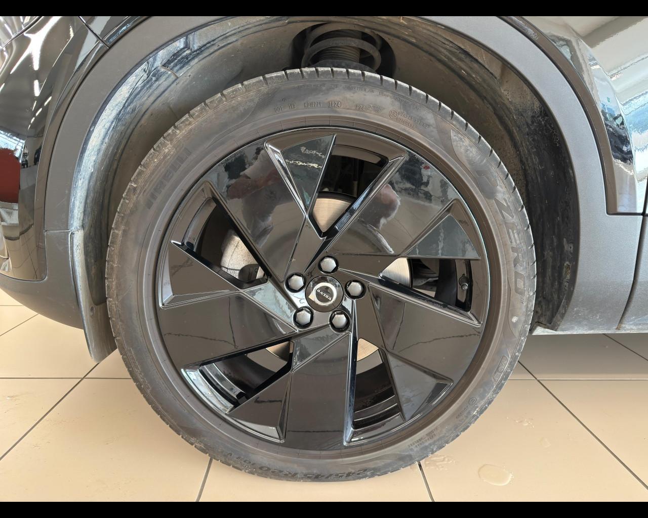VOLVO XC40 (2017-->) - XC40 B3 automatico Ultra Black Edition