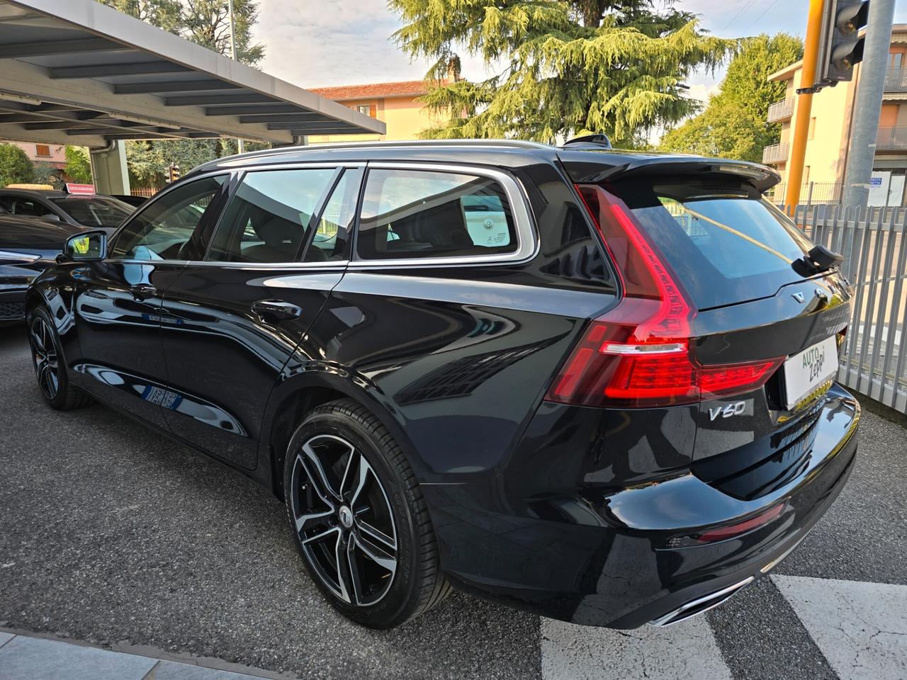 Volvo V60 2.0 B4 (D) 197cv AUT. INSCRIPTION / SERVICE VOLVO