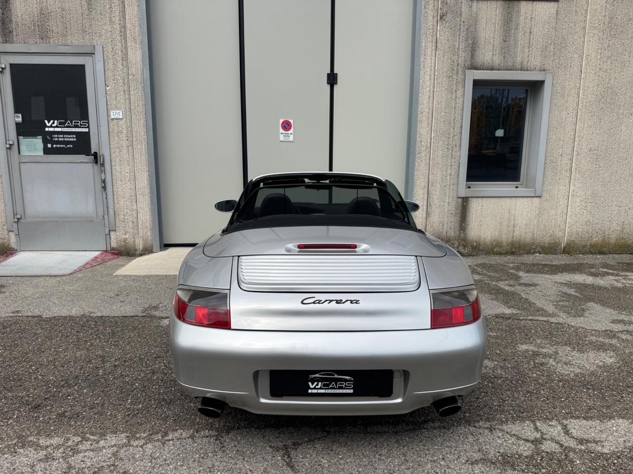 Porsche 911 Carrera Cabriolet