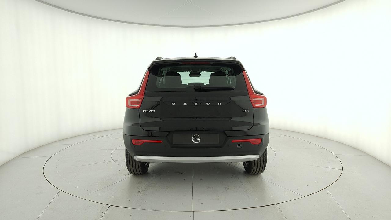 VOLVO XC40 2.0 b3 Essential auto