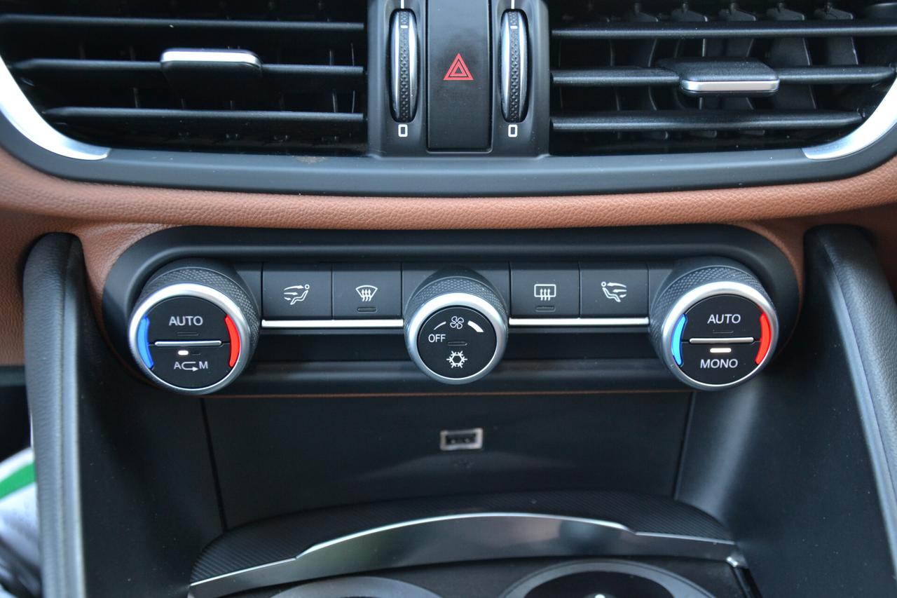 Alfa Romeo Giulia 2.2 180CV SUPER 6M **FULL OPTIONAL**PREZZO VERO**