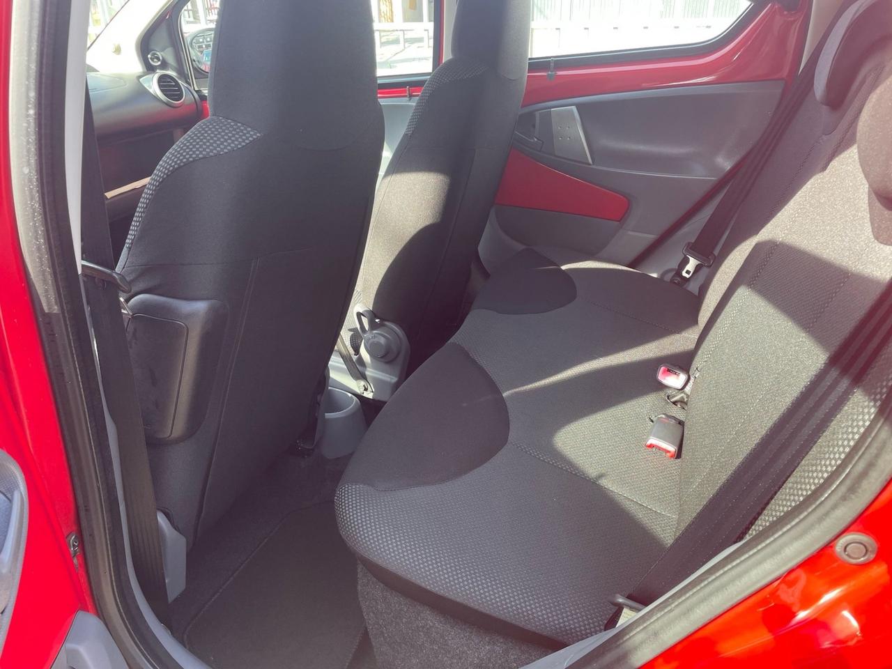 Toyota Aygo 1.0 12V VVT-i 5 porte Sol