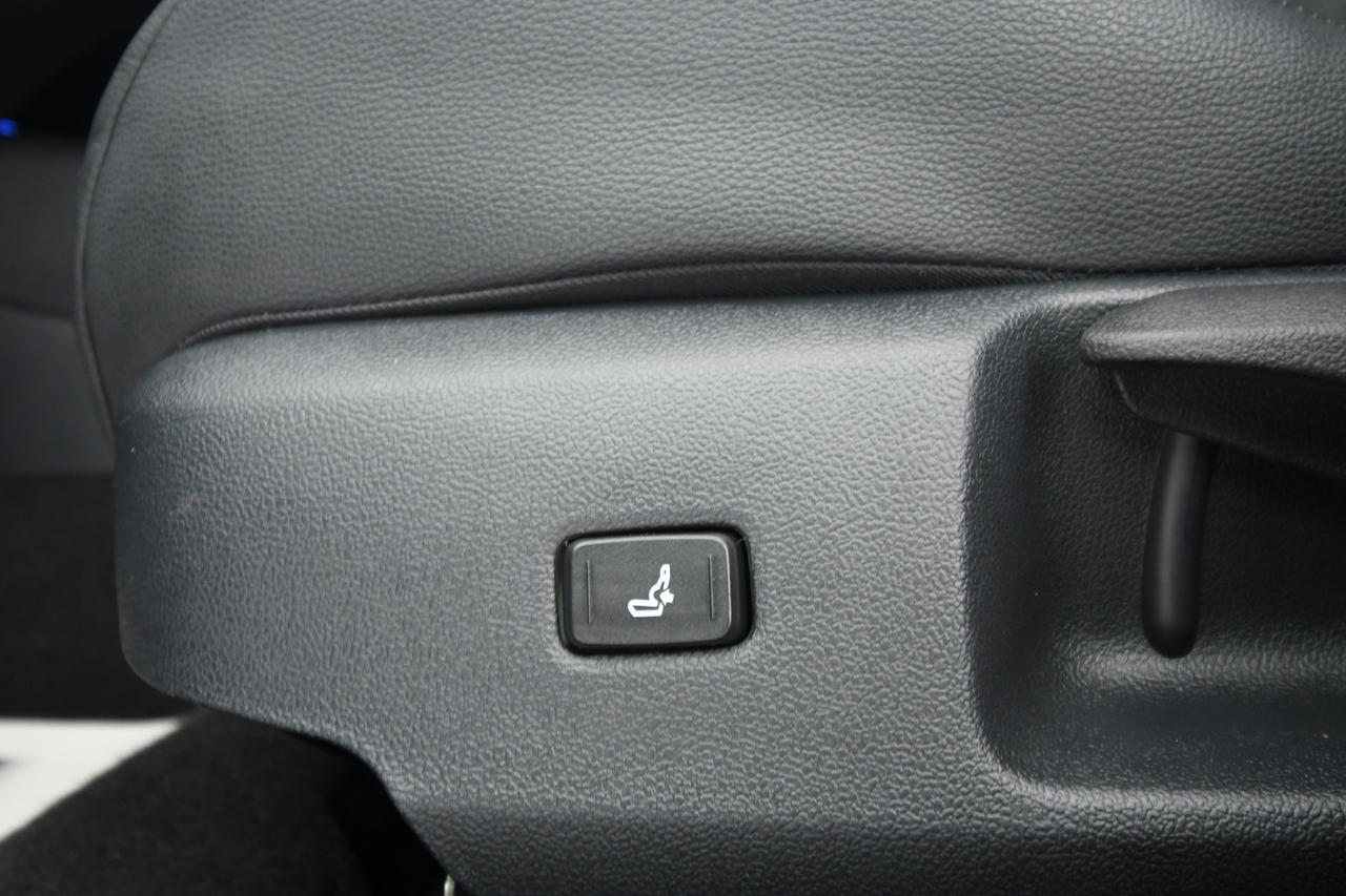 TOYOTA Corolla Touring Sports 2.0h Lounge cvt CAMERA+ALCANTARA+ACC