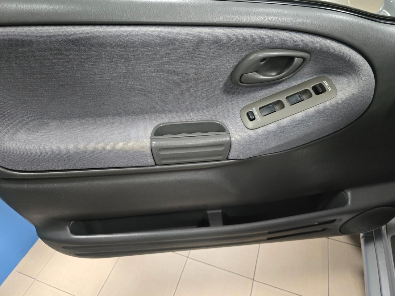 Suzuki Grand Vitara 1.6i 16V cat 3 porte