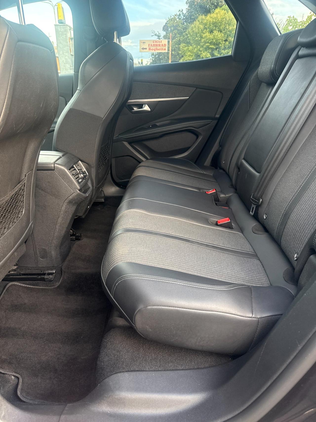 Peugeot 3008 BlueHDi 130 S&S Allure Pack NESSUN VINCOLO