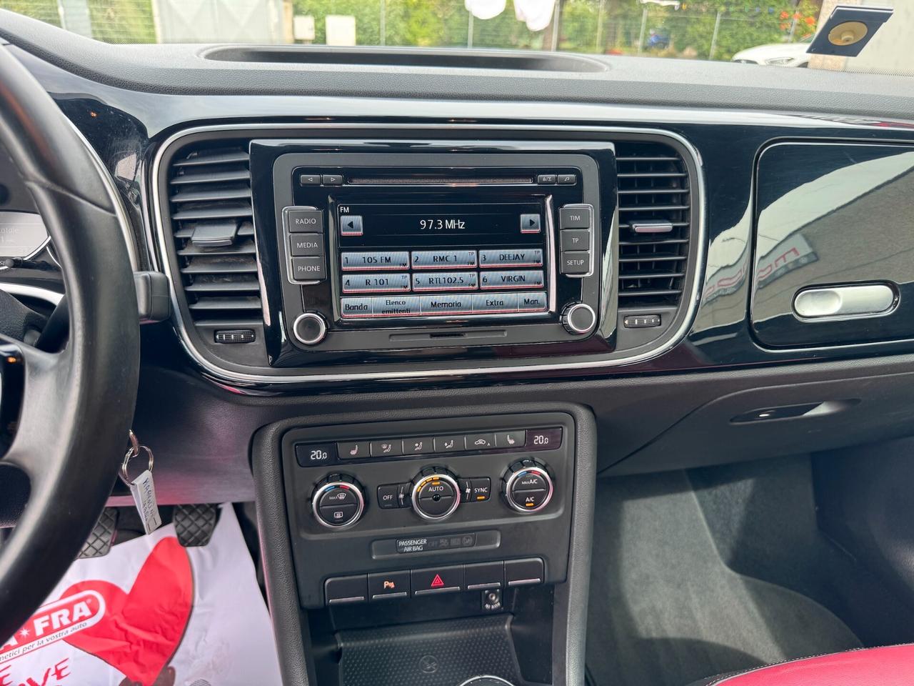 Volkswagen Maggiolino Cabrio 1.6 tdi Design 105cv UNICO PROPRIETARIO