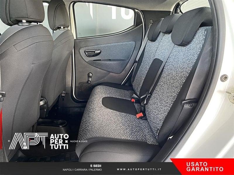 Lancia Ypsilon Ypsilon 1.0 firefly hybrid Silver s&s 70cv