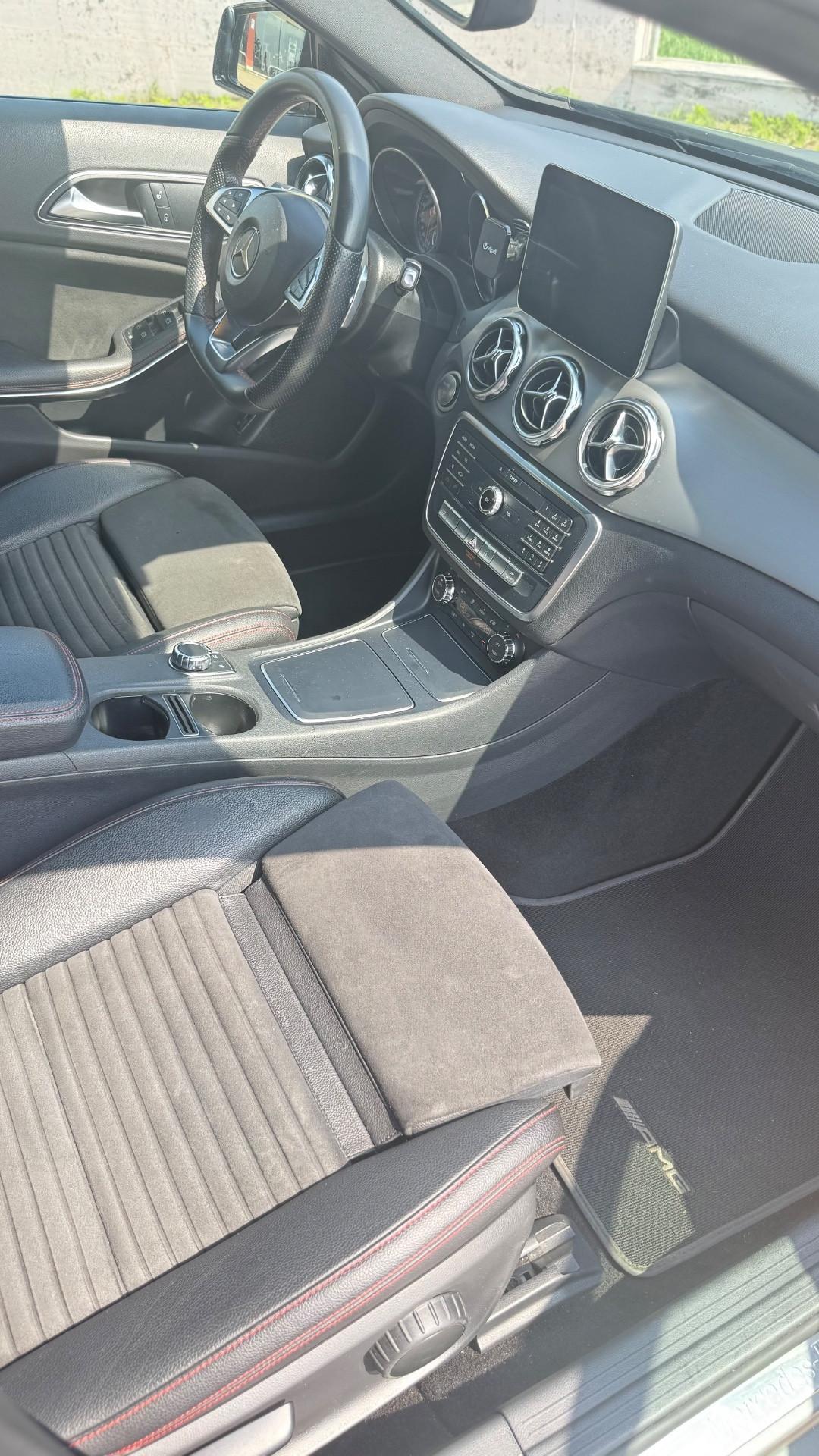 MERCEDES GLA 250 ALLESTIMENTO AMG 4MATIC