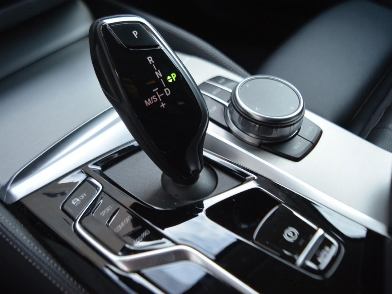 BMW Serie 5 touring 518d mild hybrid 48v luxury steptronic