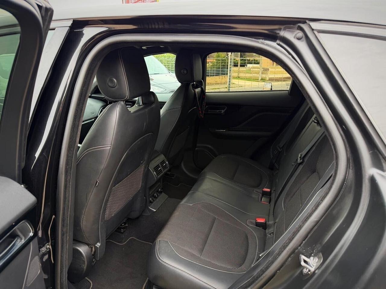 Jaguar F-Pace 2.0 300 CV AWD aut. Pure