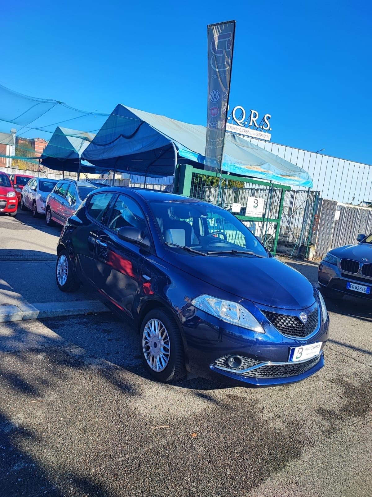 Lancia Ypsilon 1.2 69 CV 5 porte GPL Ecochic Platinum