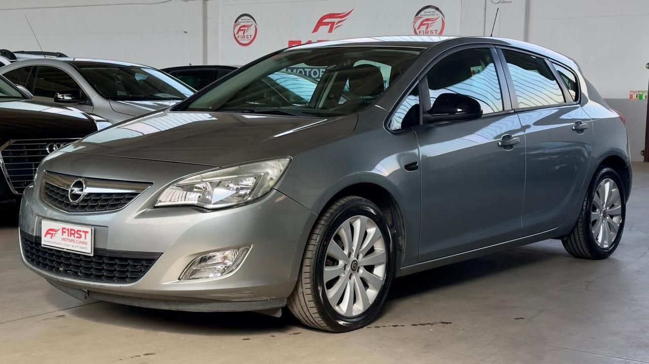 Opel Astra 1.4 Turbo 140CV 5 porte Cosmo