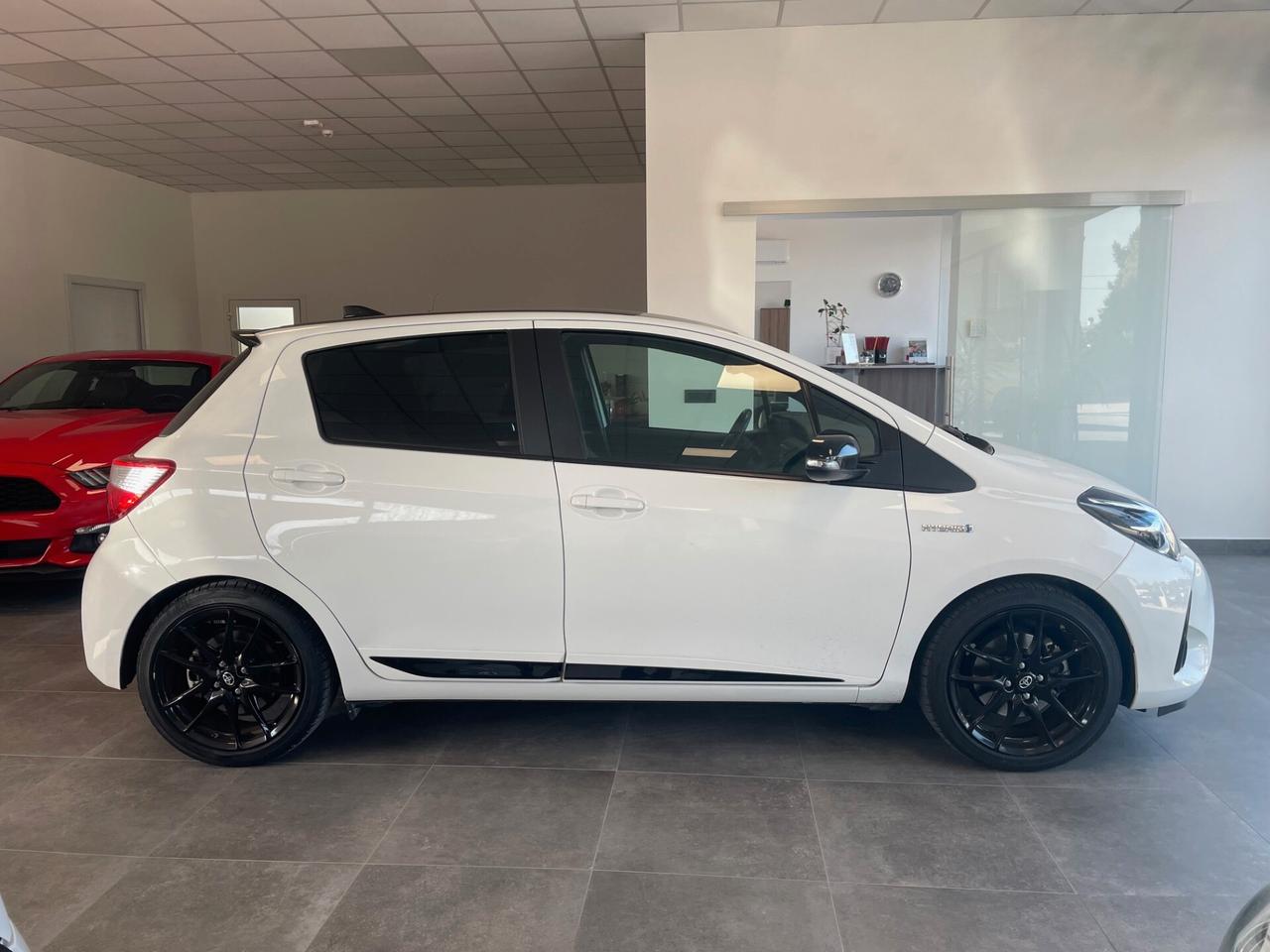 Toyota Yaris 1.5 Hybrid 5 porte GR-S