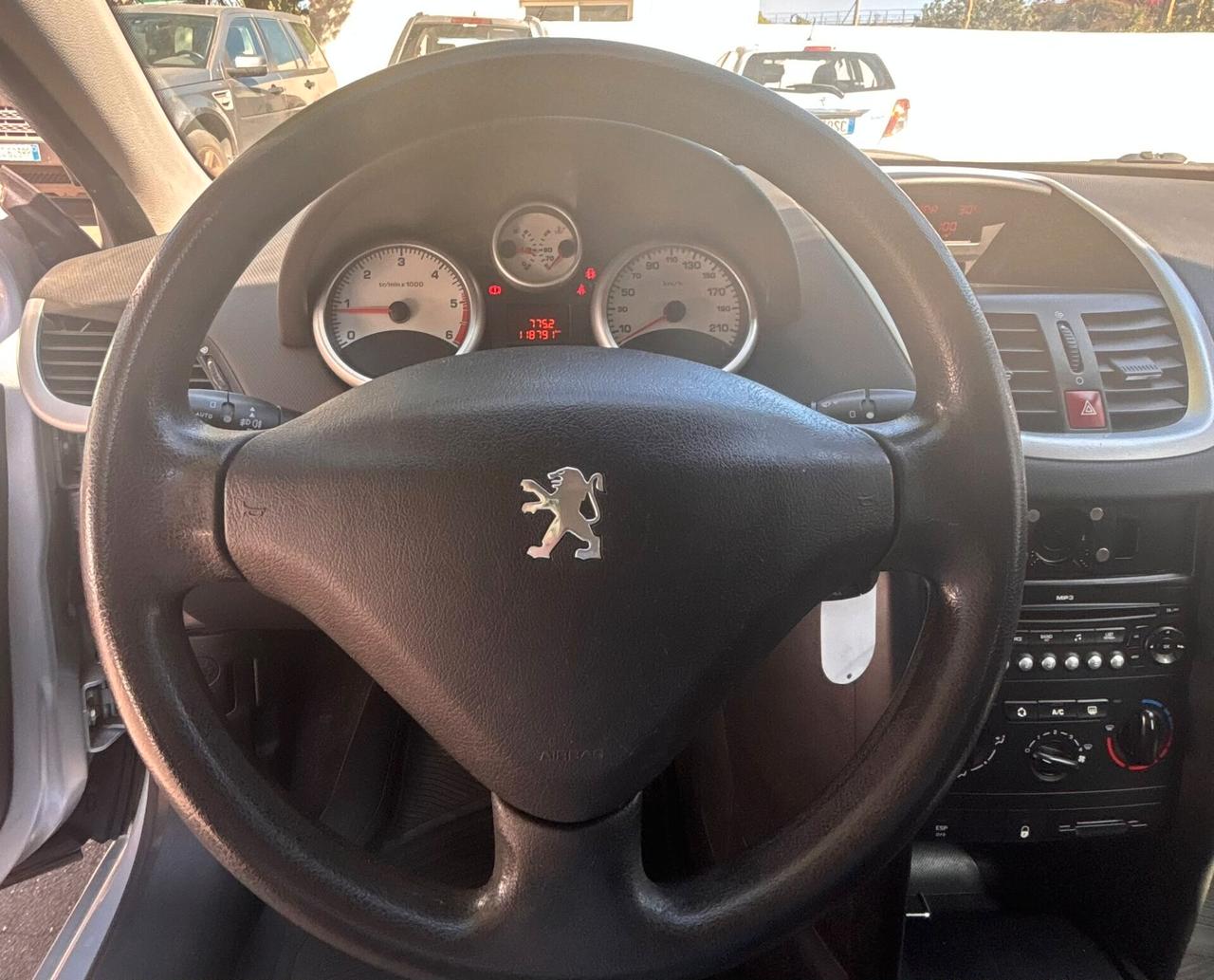 Peugeot 207 1.6 HDi 90CV SW