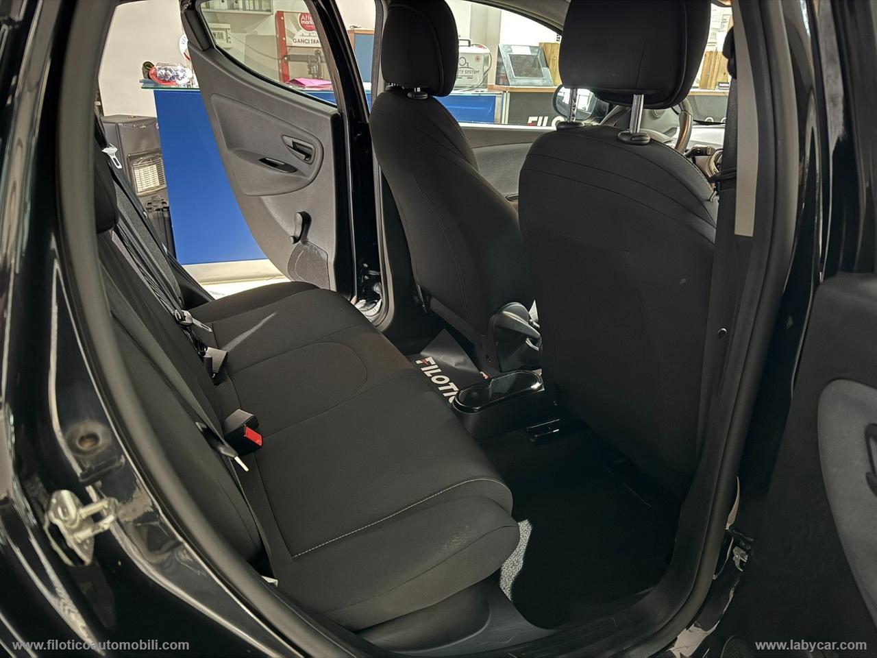 LANCIA Ypsilon 1.0 FireFly 5p.S&S Hybryd Gold CAR PLAY - KIT 5 POSTO - SENSORI DI PARCHEGGIO