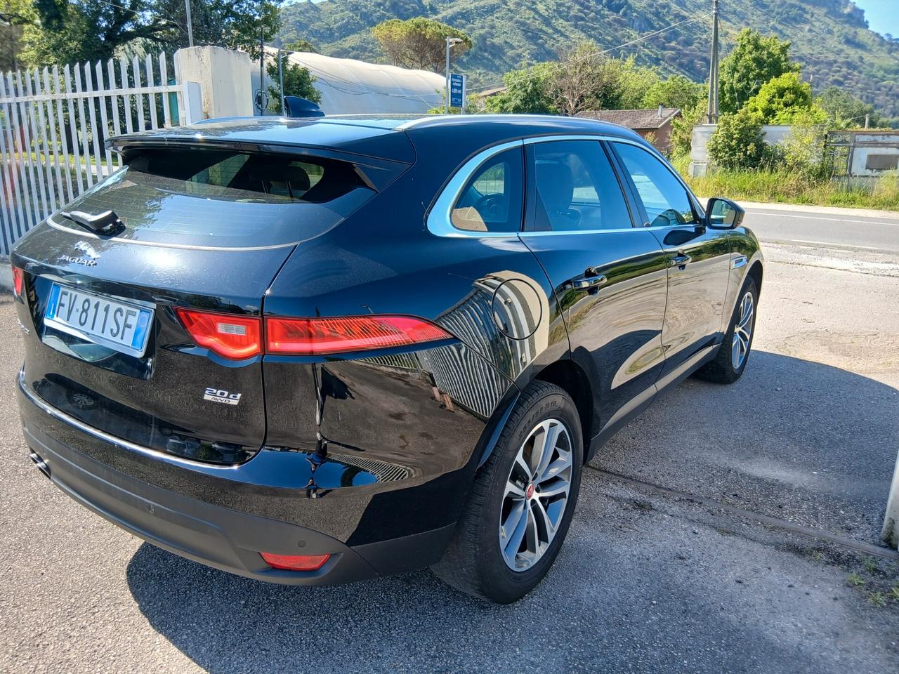 Jaguar F-Pace 2.0 D 180 CV Portfolio