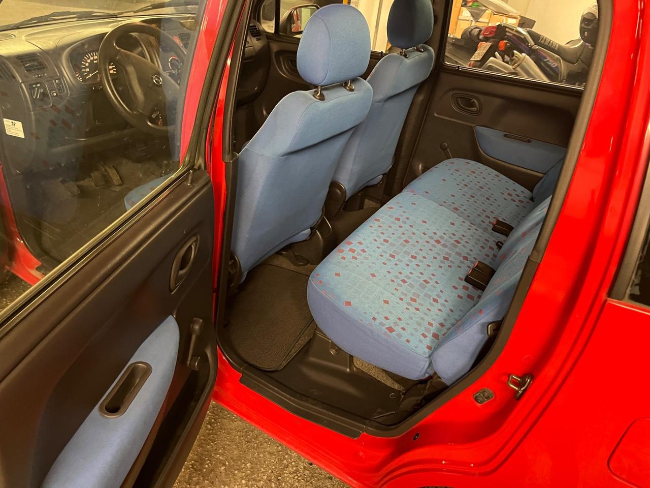 Opel Agila 1.0 12V Club