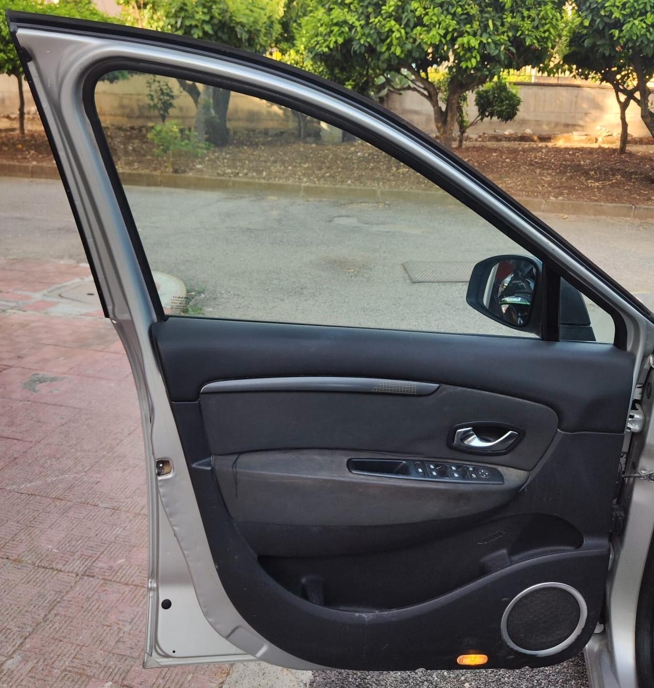 Renault Scenic X-Mod 1.5 dCi 110CV Luxe GANCIO NEO 2010