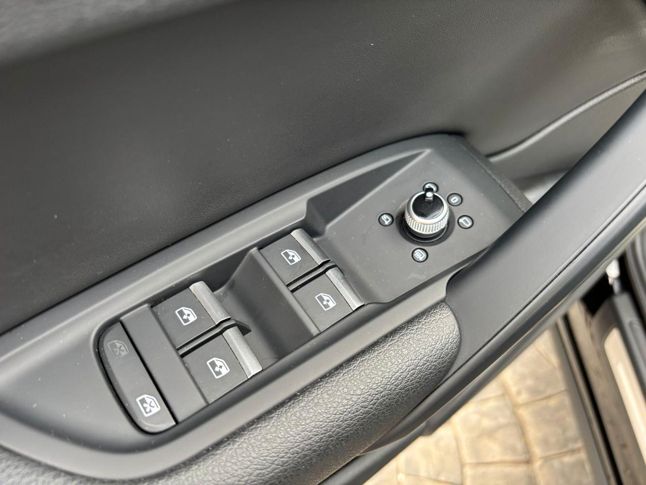 Audi Q5 40 TDI quattro S-tronic ! S-LINE INT/EST. !