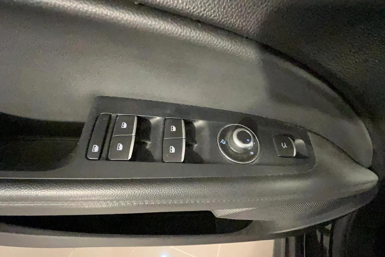 Alfa Romeo Stelvio 2.2 Turbodiesel 160 CV AT8 RWD Business