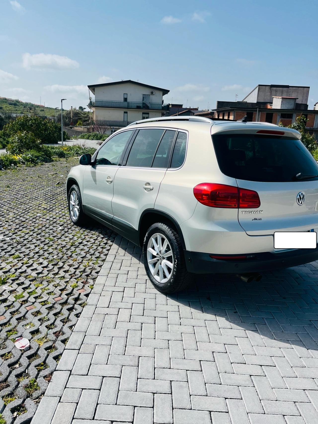 Volkswagen TIGUAN 2.0TDI FULL TETTO APRIBILE CHIAMA