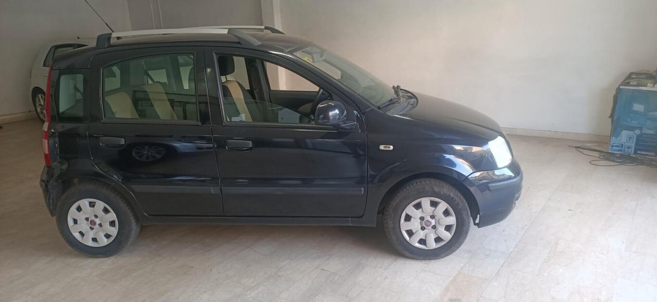 Fiat Panda 1.2 CON MOTORE RIFATTO A NUOVO ANNO 2010 GPL E GANCIO DI TRAINO OMOLOGATO