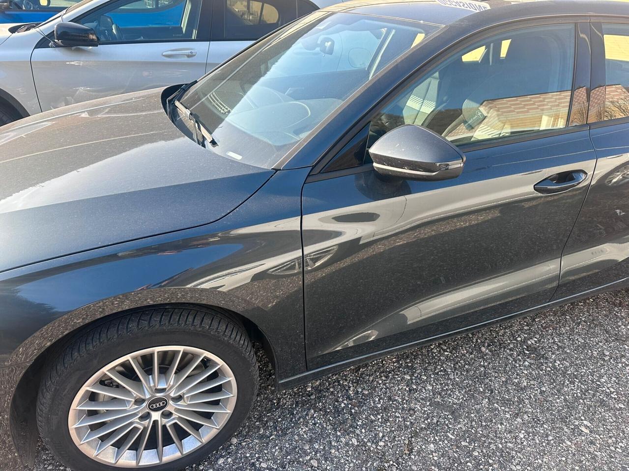 Audi A3 Sedan 30 TFSI S tronic line edition