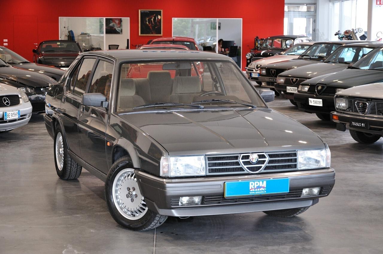 Alfa Romeo 90 2.5i V6 Quadrif. Oro, Clima, quadro digitale