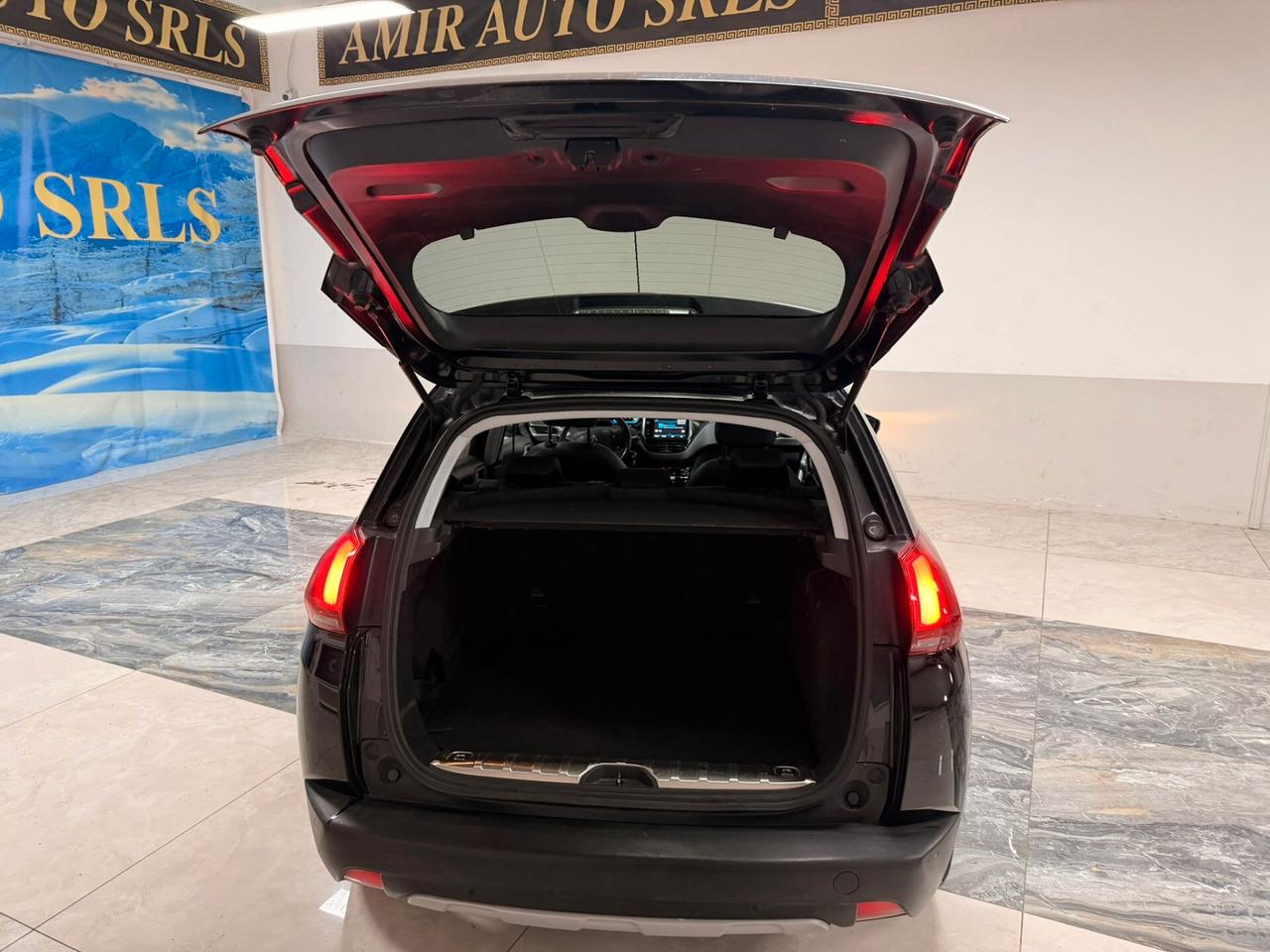 Peugeot 2008 BlueHDi 120 S&S Black Matt