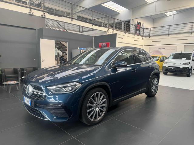 MERCEDES-BENZ GLA 200 d Automatic Premium